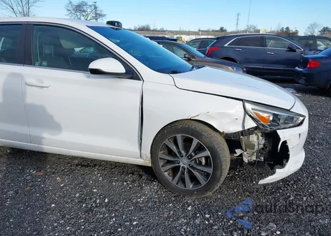 2018 Hyundai Elantra Gt z USA, uszkodzony, nr VIN KMHH35LE3JU039346